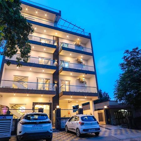 Kds Residency Hotel Greater Noida Exterior foto