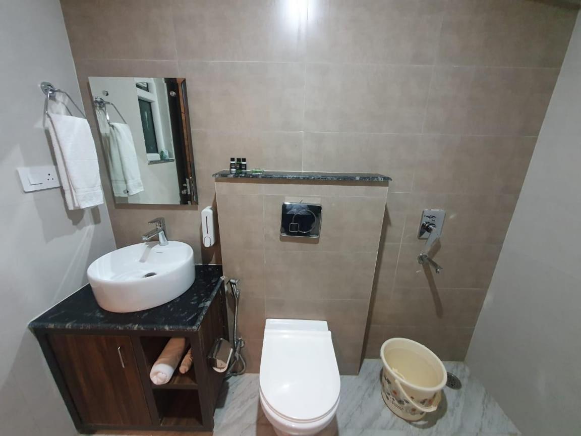 Kds Residency Hotel Greater Noida Exterior foto