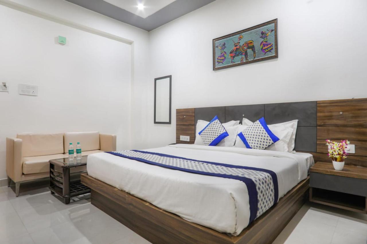 Kds Residency Hotel Greater Noida Exterior foto